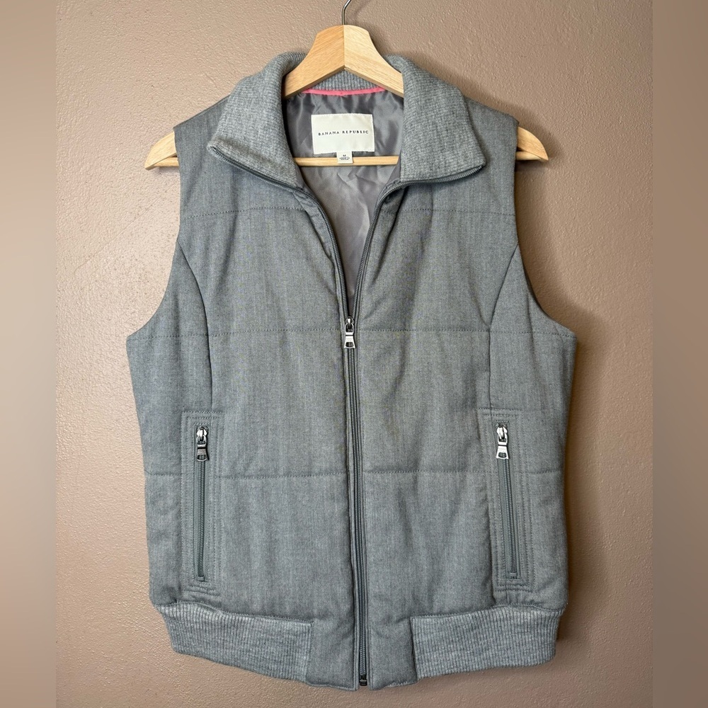 Banana Republic Womens Gray Quilted Insulated Vest Size Medium Outdoor Cabincore